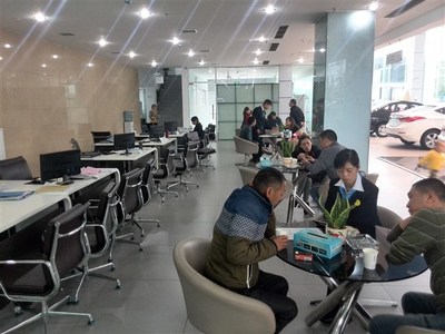 重慶奧瑞4S店“閉館特賣(mài)會(huì)”圓滿(mǎn)閉幕，信息咨詢(xún)服務(wù)獲客戶(hù)贊譽(yù)